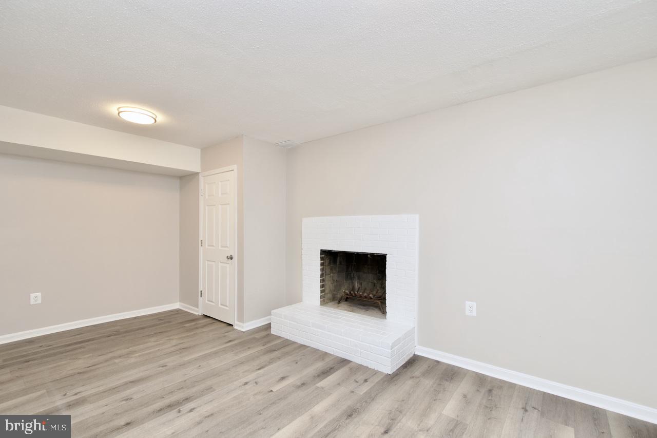 4516 AIRLIE WAY, ANNANDALE, Virginia 22003, 3 Bedrooms Bedrooms, ,3 BathroomsBathrooms,Residential,For sale,4516 AIRLIE WAY,VAFX2263430 MLS # VAFX2263430