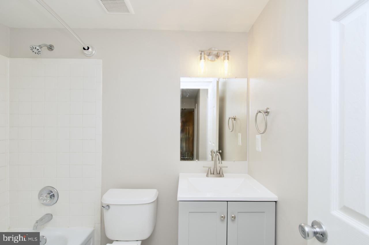 4516 AIRLIE WAY, ANNANDALE, Virginia 22003, 3 Bedrooms Bedrooms, ,3 BathroomsBathrooms,Residential,For sale,4516 AIRLIE WAY,VAFX2263430 MLS # VAFX2263430