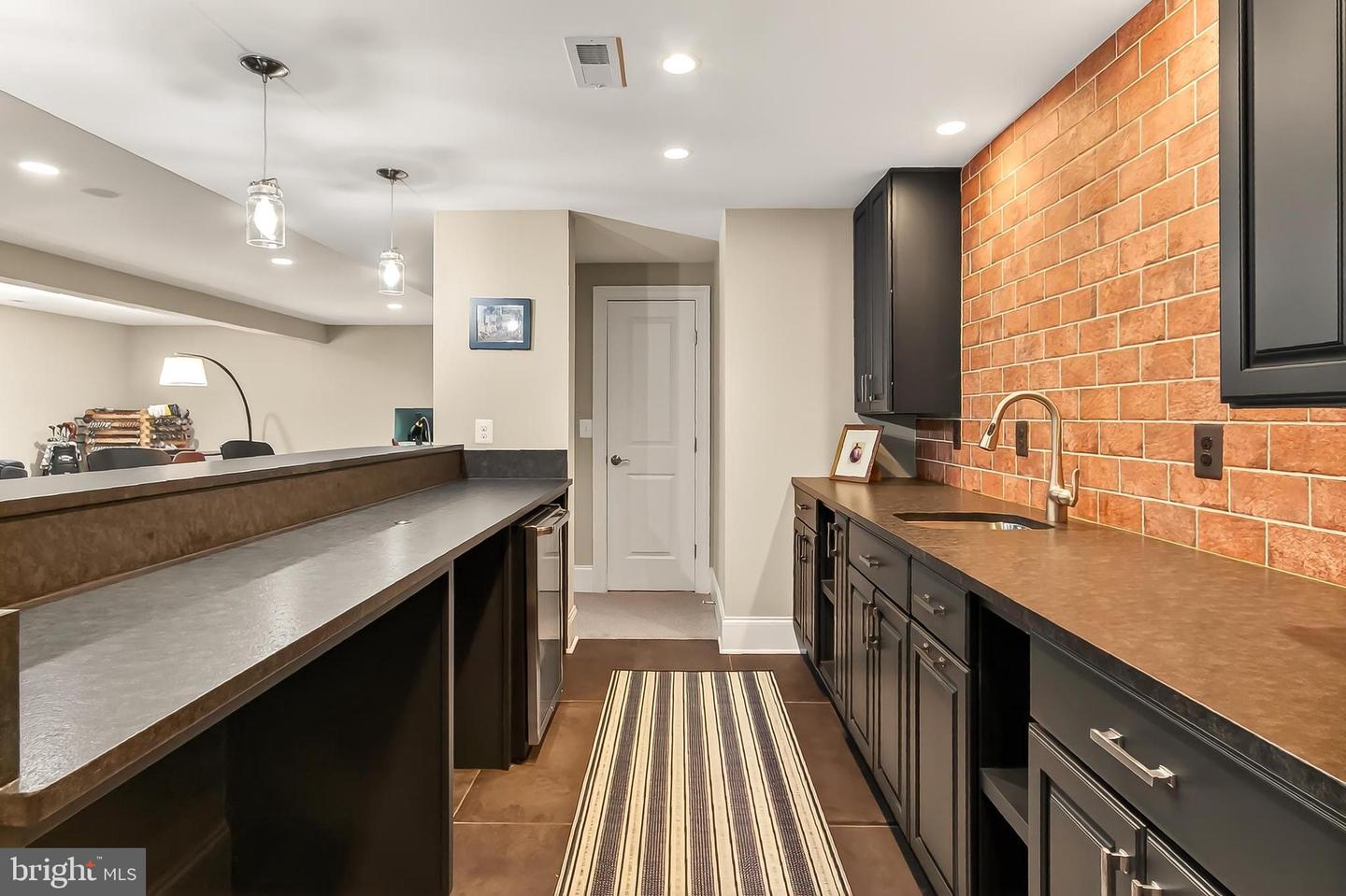 1203 WARE ST SW, VIENNA, Virginia 22180, 5 Bedrooms Bedrooms, ,4 BathroomsBathrooms,Residential,For sale,1203 WARE ST SW,VAFX2264648 MLS # VAFX2264648