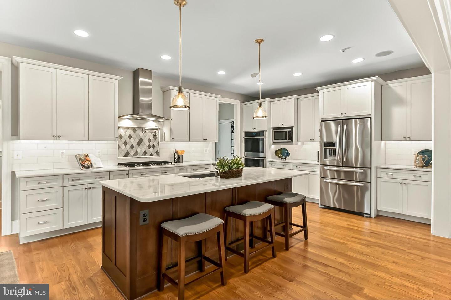 1203 WARE ST SW, VIENNA, Virginia 22180, 5 Bedrooms Bedrooms, ,4 BathroomsBathrooms,Residential,For sale,1203 WARE ST SW,VAFX2264648 MLS # VAFX2264648