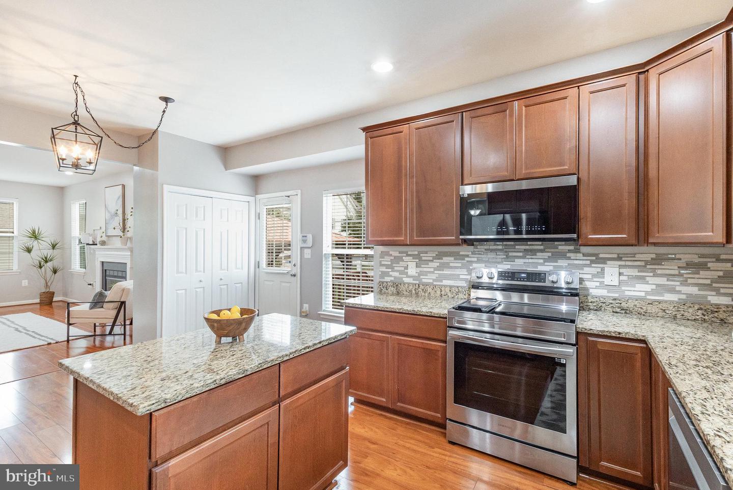 17397 TEDLER CIR, ROUND HILL, Virginia 20141, 5 Bedrooms Bedrooms, ,3 BathroomsBathrooms,Residential,For sale,17397 TEDLER CIR,VALO2106080 MLS # VALO2106080