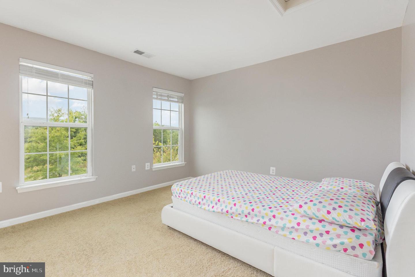 17397 TEDLER CIR, ROUND HILL, Virginia 20141, 5 Bedrooms Bedrooms, ,3 BathroomsBathrooms,Residential,For sale,17397 TEDLER CIR,VALO2106080 MLS # VALO2106080