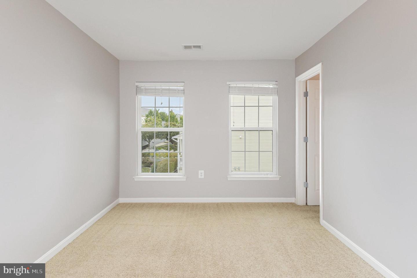 17397 TEDLER CIR, ROUND HILL, Virginia 20141, 5 Bedrooms Bedrooms, ,3 BathroomsBathrooms,Residential,For sale,17397 TEDLER CIR,VALO2106080 MLS # VALO2106080