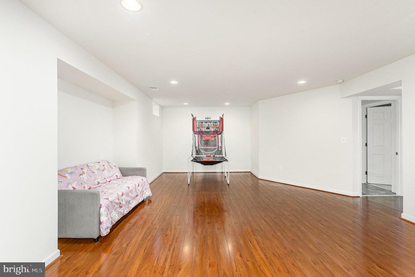 17397 TEDLER CIR, ROUND HILL, Virginia 20141, 5 Bedrooms Bedrooms, ,3 BathroomsBathrooms,Residential,For sale,17397 TEDLER CIR,VALO2106080 MLS # VALO2106080