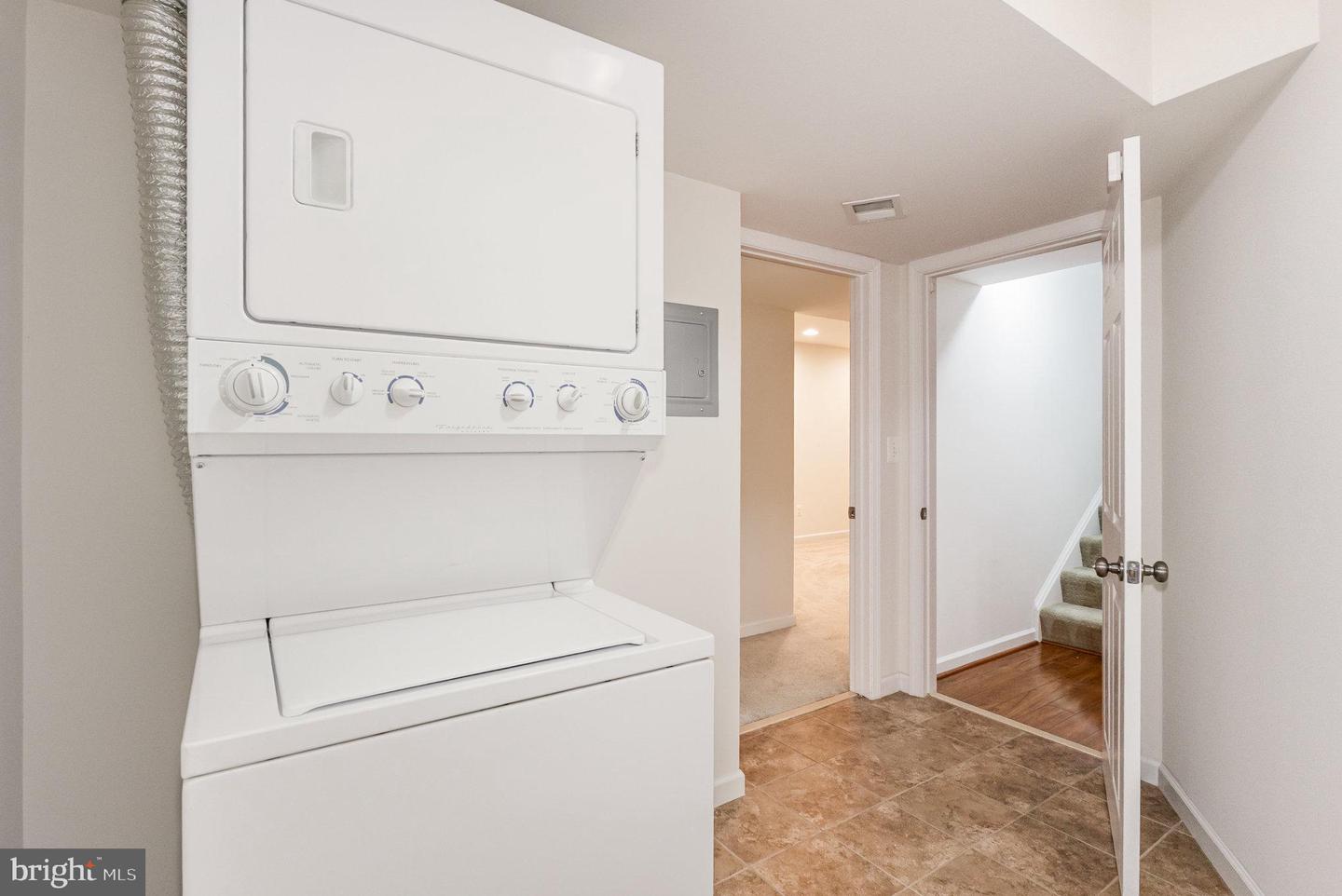 17397 TEDLER CIR, ROUND HILL, Virginia 20141, 5 Bedrooms Bedrooms, ,3 BathroomsBathrooms,Residential,For sale,17397 TEDLER CIR,VALO2106080 MLS # VALO2106080