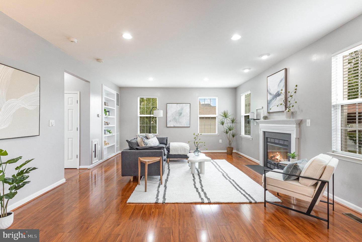 17397 TEDLER CIR, ROUND HILL, Virginia 20141, 5 Bedrooms Bedrooms, ,3 BathroomsBathrooms,Residential,For sale,17397 TEDLER CIR,VALO2106080 MLS # VALO2106080