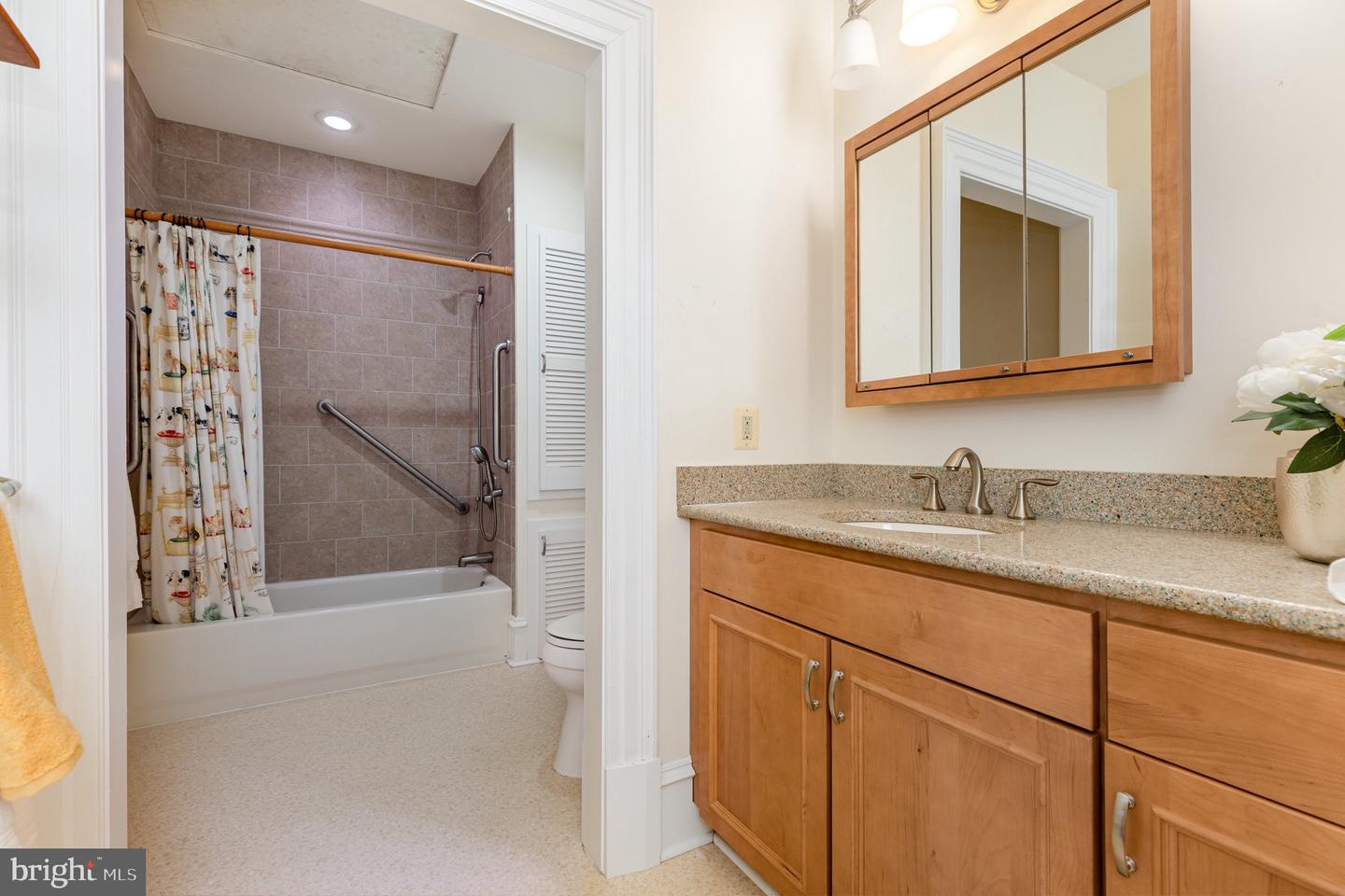 913-B CAROLINE, FREDERICKSBURG, Virginia 22401, 3 Bedrooms Bedrooms, ,2 BathroomsBathrooms,Residential,For sale,913-B CAROLINE,VAFB2008898 MLS # VAFB2008898
