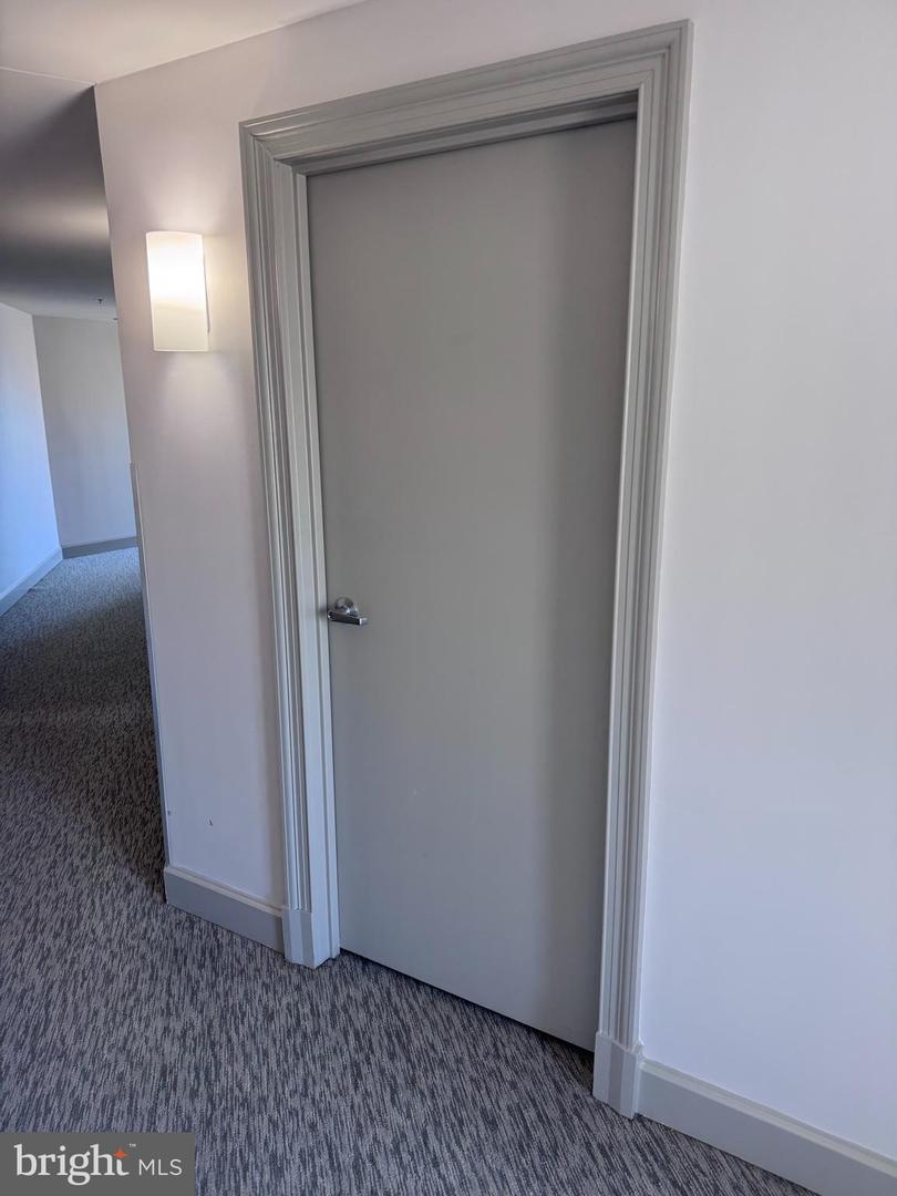 1301 N COURTHOUSE RD N #1810, ARLINGTON, Virginia 22201, 1 Bedroom Bedrooms, ,1 BathroomBathrooms,Residential,For sale,1301 N COURTHOUSE RD N #1810,VAAR2063214 MLS # VAAR2063214