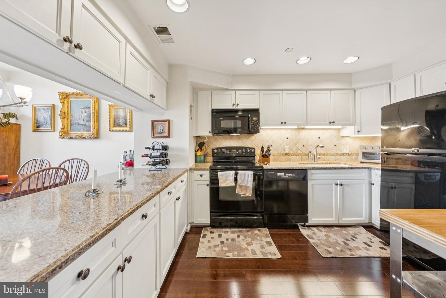 1301 N COURTHOUSE RD N #1810, ARLINGTON, Virginia 22201, 1 Bedroom Bedrooms, ,1 BathroomBathrooms,Residential,For sale,1301 N COURTHOUSE RD N #1810,VAAR2063214 MLS # VAAR2063214