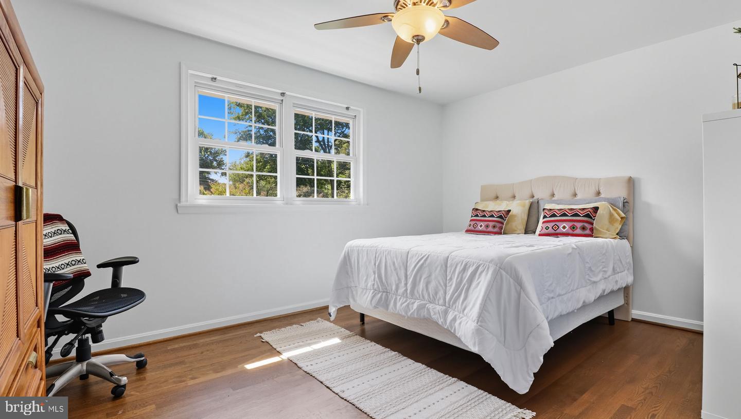 5205 SOUTHAMPTON DR, SPRINGFIELD, Virginia 22151, 5 Bedrooms Bedrooms, ,3 BathroomsBathrooms,Residential,For sale,5205 SOUTHAMPTON DR,VAFX2265294 MLS # VAFX2265294