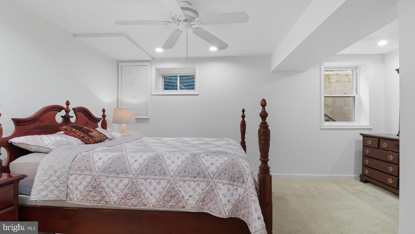 5205 SOUTHAMPTON DR, SPRINGFIELD, Virginia 22151, 5 Bedrooms Bedrooms, ,3 BathroomsBathrooms,Residential,For sale,5205 SOUTHAMPTON DR,VAFX2265294 MLS # VAFX2265294