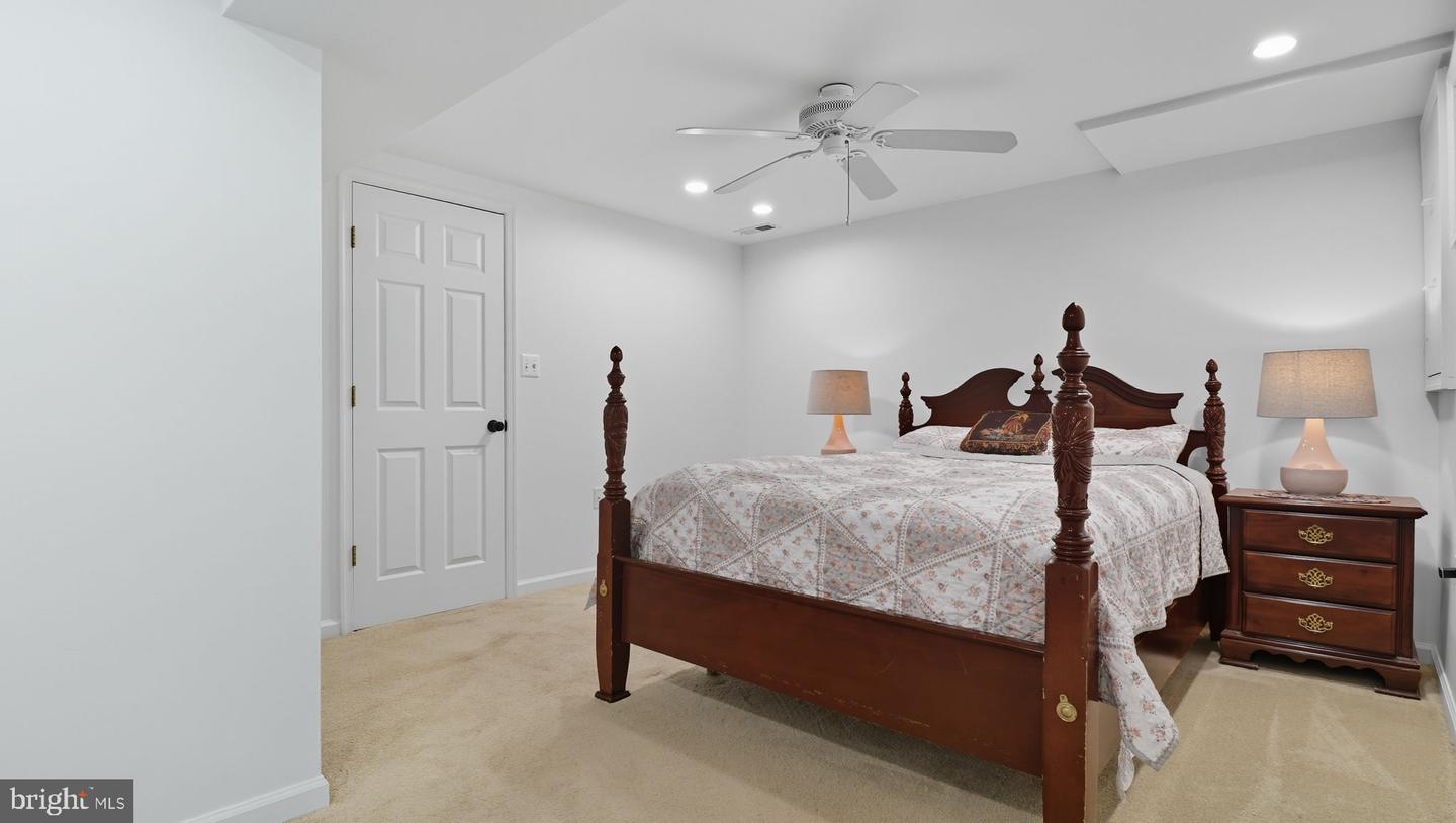5205 SOUTHAMPTON DR, SPRINGFIELD, Virginia 22151, 5 Bedrooms Bedrooms, ,3 BathroomsBathrooms,Residential,For sale,5205 SOUTHAMPTON DR,VAFX2265294 MLS # VAFX2265294