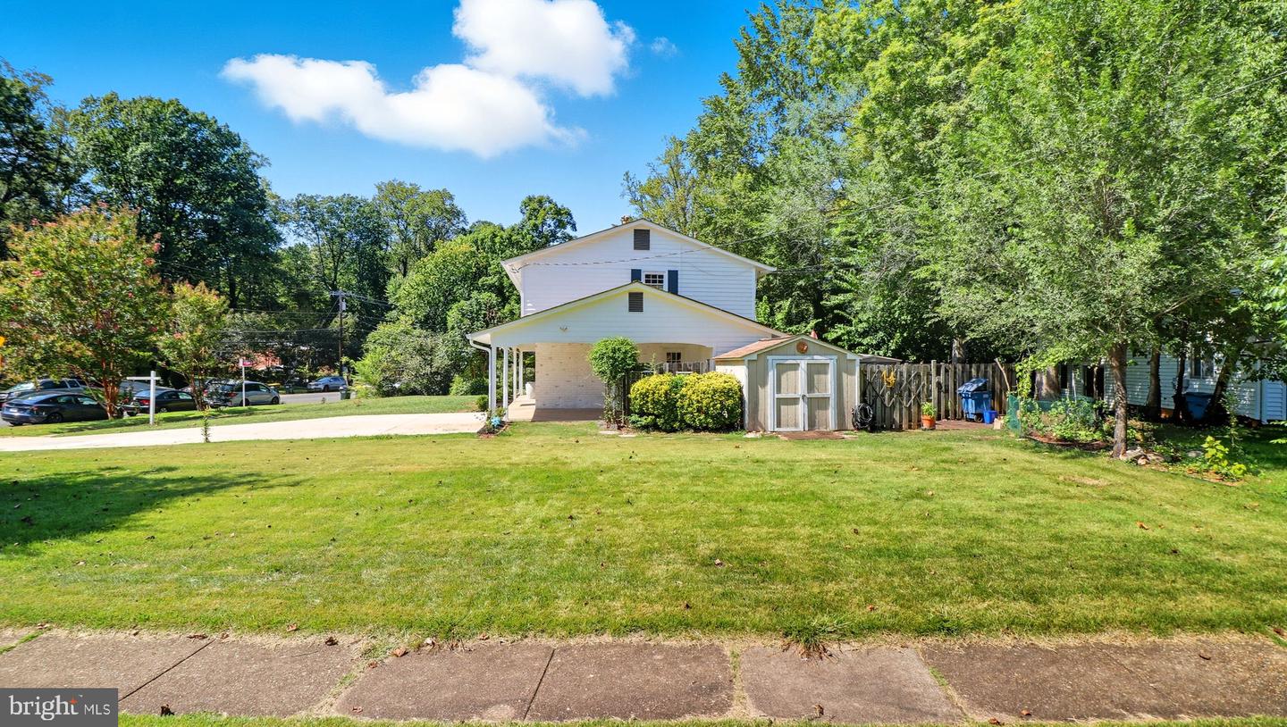 5205 SOUTHAMPTON DR, SPRINGFIELD, Virginia 22151, 5 Bedrooms Bedrooms, ,3 BathroomsBathrooms,Residential,For sale,5205 SOUTHAMPTON DR,VAFX2265294 MLS # VAFX2265294