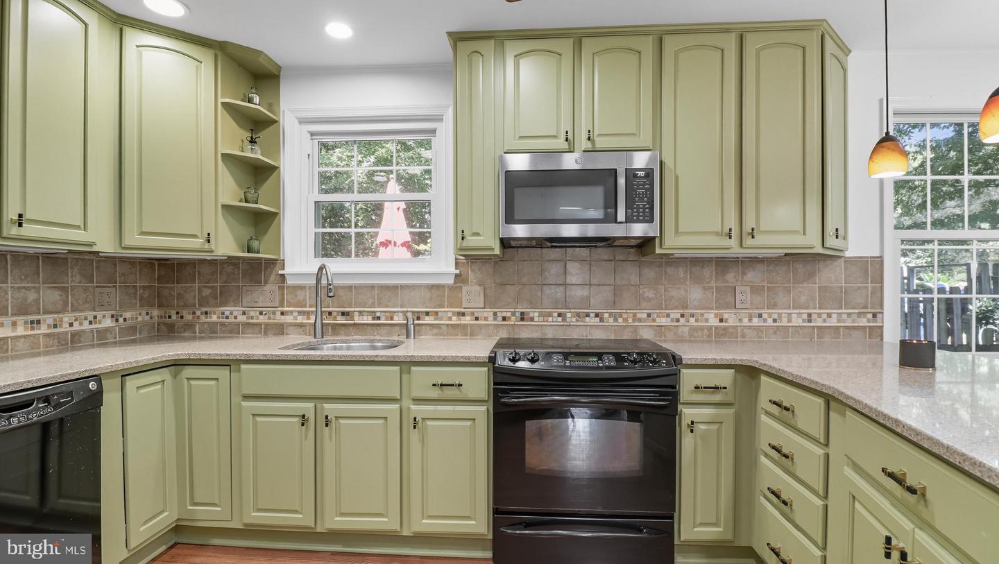 5205 SOUTHAMPTON DR, SPRINGFIELD, Virginia 22151, 5 Bedrooms Bedrooms, ,3 BathroomsBathrooms,Residential,For sale,5205 SOUTHAMPTON DR,VAFX2265294 MLS # VAFX2265294