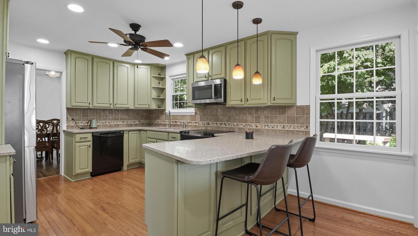 5205 SOUTHAMPTON DR, SPRINGFIELD, Virginia 22151, 5 Bedrooms Bedrooms, ,3 BathroomsBathrooms,Residential,For sale,5205 SOUTHAMPTON DR,VAFX2265294 MLS # VAFX2265294