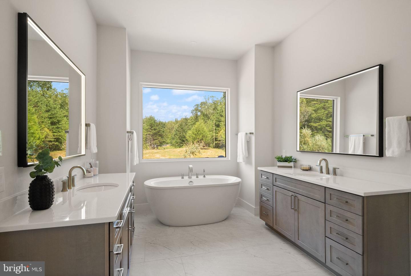 7924 EVANS FORD RD, CLIFTON, Virginia 20124, 6 Bedrooms Bedrooms, ,6 BathroomsBathrooms,Residential,For sale,7924 EVANS FORD RD,VAFX2265464 MLS # VAFX2265464