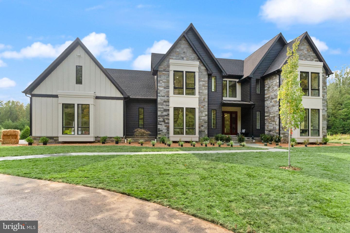 7924 EVANS FORD RD, CLIFTON, Virginia 20124, 6 Bedrooms Bedrooms, ,6 BathroomsBathrooms,Residential,For sale,7924 EVANS FORD RD,VAFX2265464 MLS # VAFX2265464