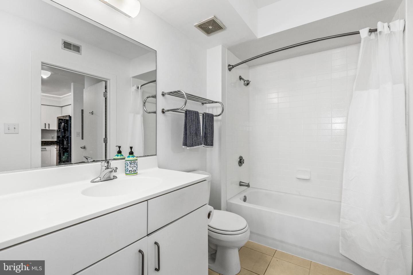 1000 NEW JERSEY AVE SE #608, WASHINGTON, District Of Columbia 20003, 1 Bedroom Bedrooms, ,1 BathroomBathrooms,Residential,For sale,1000 NEW JERSEY AVE SE #608,DCDC2220968 MLS # DCDC2220968 1000 NEW JERSEY AVE SE #608, WASHINGTON, District Of Columbia 20003, 1 Bedroom Bedrooms, ,1 BathroomBathrooms,Residential,For sale,1000 NEW JERSEY AVE SE #608,DCDC2220968 MLS # DCDC2220968