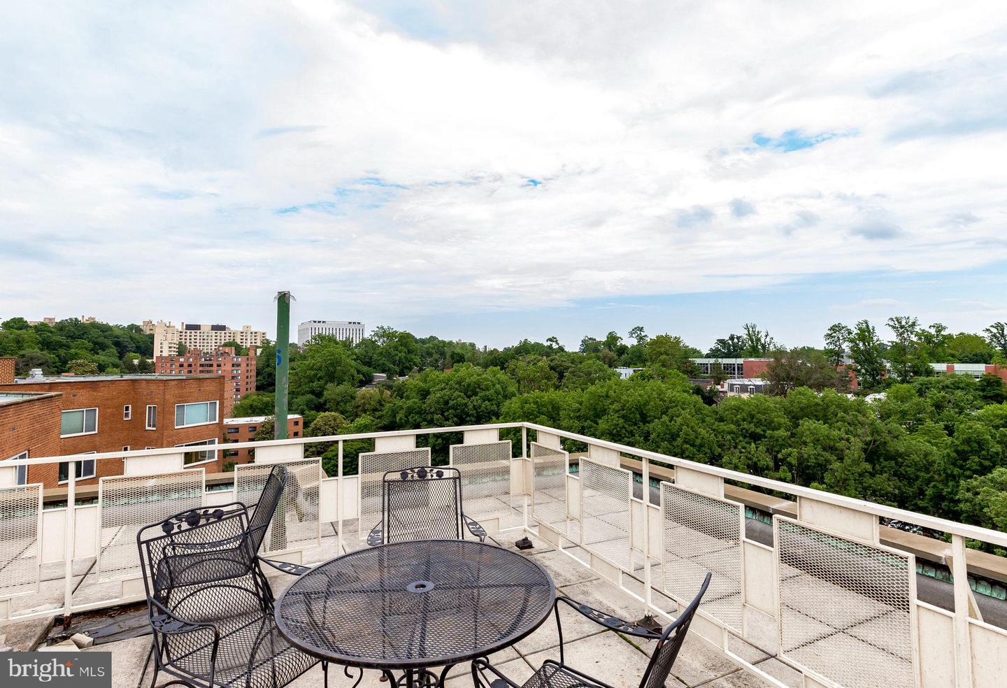 4000 TUNLAW RD NW #1030, WASHINGTON, District Of Columbia 20007, 2 Bedrooms Bedrooms, ,1 BathroomBathrooms,Residential,For sale,4000 TUNLAW RD NW #1030,DCDC2221008 MLS # DCDC2221008