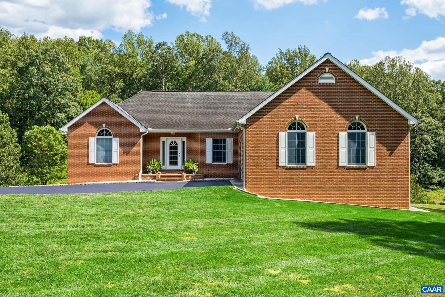 105 SQUIRREL PATH, STANARDSVILLE, Virginia 22973, 5 Bedrooms Bedrooms, ,4 BathroomsBathrooms,Residential,For sale,105 SQUIRREL PATH,668648 MLS # 668648