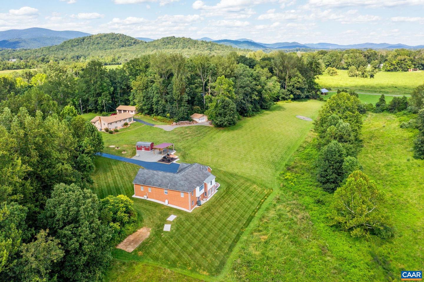 105 SQUIRREL PATH, STANARDSVILLE, Virginia 22973, 5 Bedrooms Bedrooms, ,4 BathroomsBathrooms,Residential,For sale,105 SQUIRREL PATH,668648 MLS # 668648