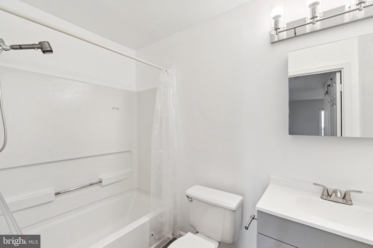 3217 WISCONSIN AVE NW #7D, WASHINGTON, District Of Columbia 20016, ,1 BathroomBathrooms,Residential,For sale,3217 WISCONSIN AVE NW #7D,DCDC2220886 MLS # DCDC2220886 3217 WISCONSIN AVE NW #7D, WASHINGTON, District Of Columbia 20016, ,1 BathroomBathrooms,Residential,For sale,3217 WISCONSIN AVE NW #7D,DCDC2220886 MLS # DCDC2220886