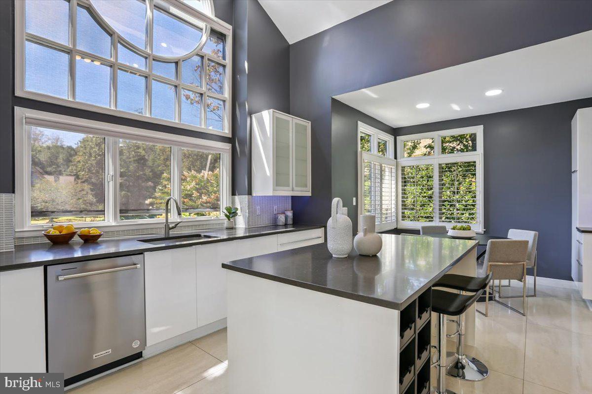1460 WATERFRONT RD, RESTON, Virginia 20194, 5 Bedrooms Bedrooms, ,4 BathroomsBathrooms,Residential,For sale,1460 WATERFRONT RD,VAFX2265706 MLS # VAFX2265706