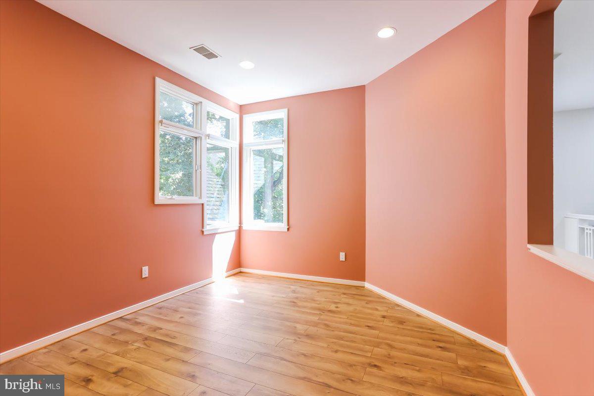 1460 WATERFRONT RD, RESTON, Virginia 20194, 5 Bedrooms Bedrooms, ,4 BathroomsBathrooms,Residential,For sale,1460 WATERFRONT RD,VAFX2265706 MLS # VAFX2265706