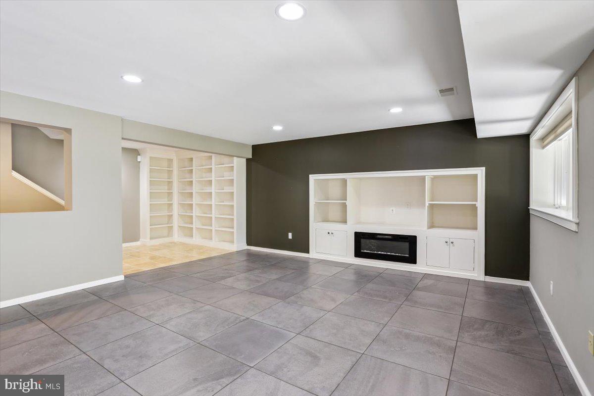 1460 WATERFRONT RD, RESTON, Virginia 20194, 5 Bedrooms Bedrooms, ,4 BathroomsBathrooms,Residential,For sale,1460 WATERFRONT RD,VAFX2265706 MLS # VAFX2265706