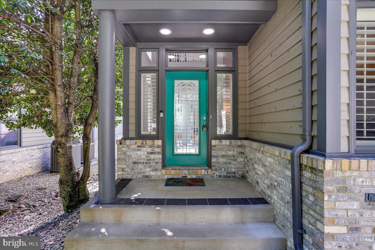 1460 WATERFRONT RD, RESTON, Virginia 20194, 5 Bedrooms Bedrooms, ,4 BathroomsBathrooms,Residential,For sale,1460 WATERFRONT RD,VAFX2265706 MLS # VAFX2265706