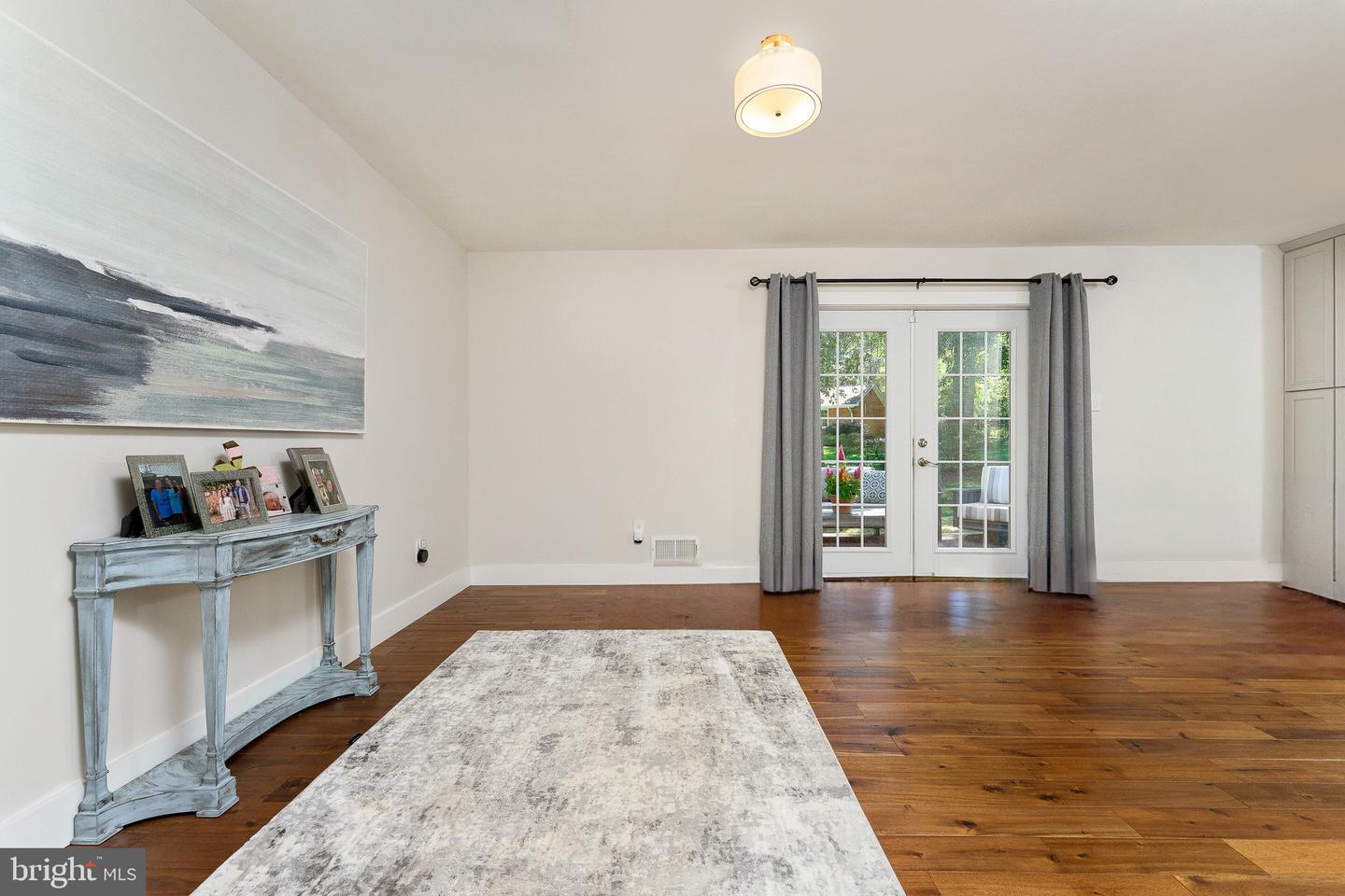 2425 HUNTER MILL RD, VIENNA, Virginia 22181, 4 Bedrooms Bedrooms, ,3 BathroomsBathrooms,Residential,For sale,2425 HUNTER MILL RD,VAFX2265898 MLS # VAFX2265898