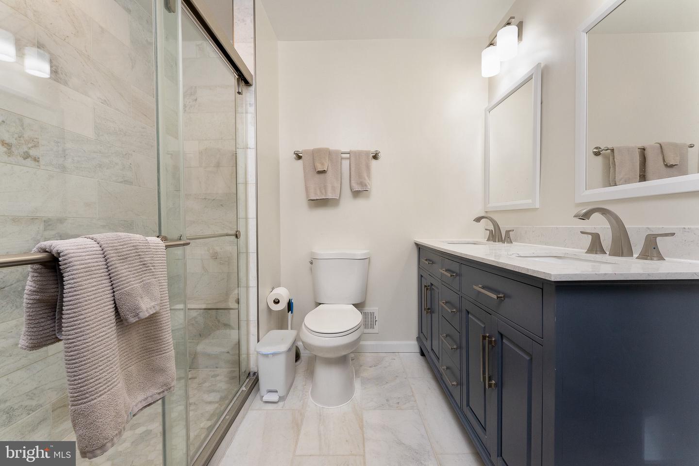 2425 HUNTER MILL RD, VIENNA, Virginia 22181, 4 Bedrooms Bedrooms, ,3 BathroomsBathrooms,Residential,For sale,2425 HUNTER MILL RD,VAFX2265898 MLS # VAFX2265898
