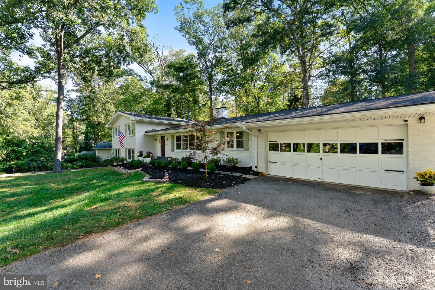 2425 HUNTER MILL RD, VIENNA, Virginia 22181, 4 Bedrooms Bedrooms, ,3 BathroomsBathrooms,Residential,For sale,2425 HUNTER MILL RD,VAFX2265898 MLS # VAFX2265898
