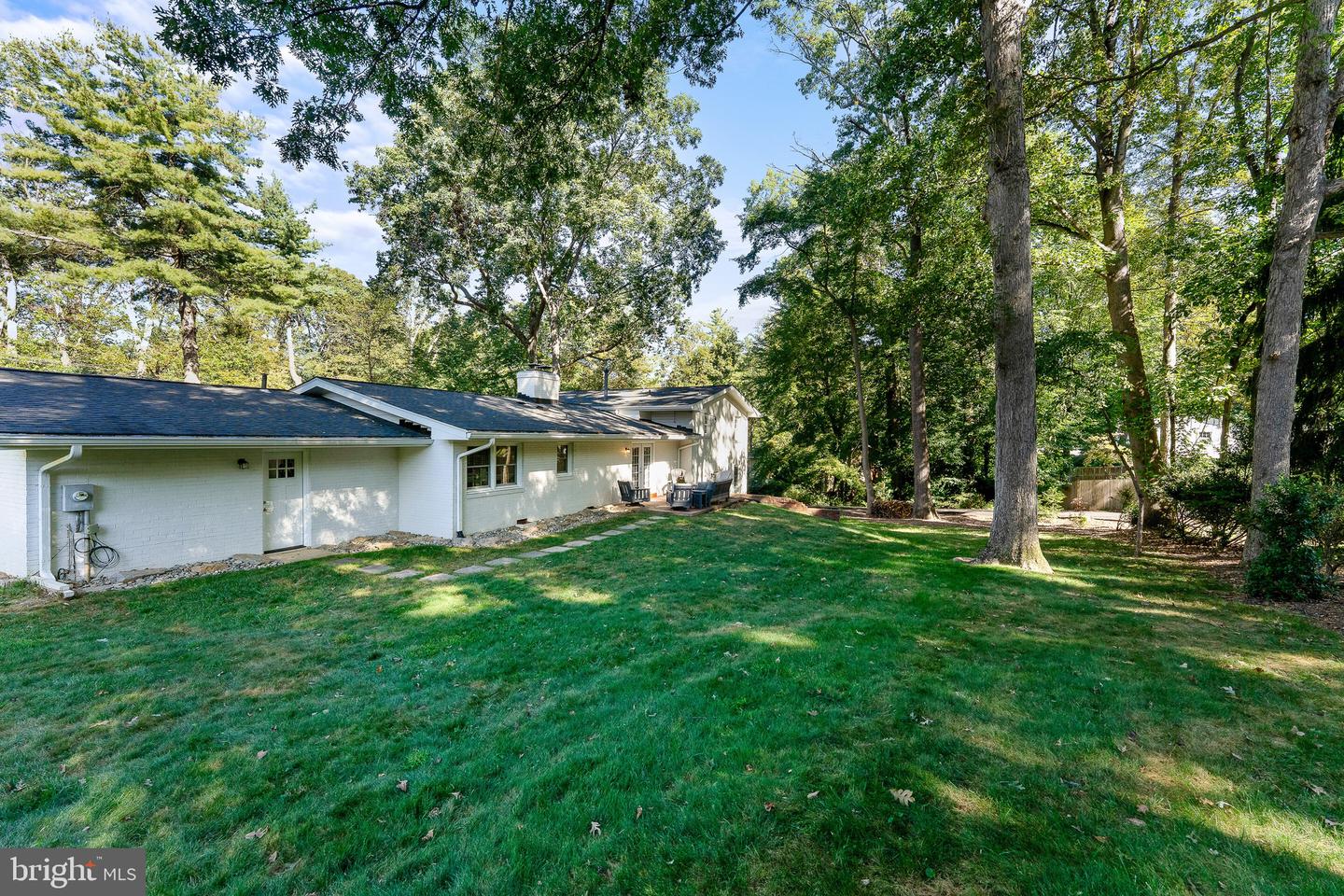 2425 HUNTER MILL RD, VIENNA, Virginia 22181, 4 Bedrooms Bedrooms, ,3 BathroomsBathrooms,Residential,For sale,2425 HUNTER MILL RD,VAFX2265898 MLS # VAFX2265898