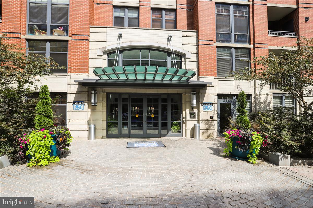 1021 N GARFIELD ST #117, ARLINGTON, Virginia 22201, 1 Bedroom Bedrooms, ,1 BathroomBathrooms,Residential,For sale,1021 N GARFIELD ST #117,VAAR2063354 MLS # VAAR2063354