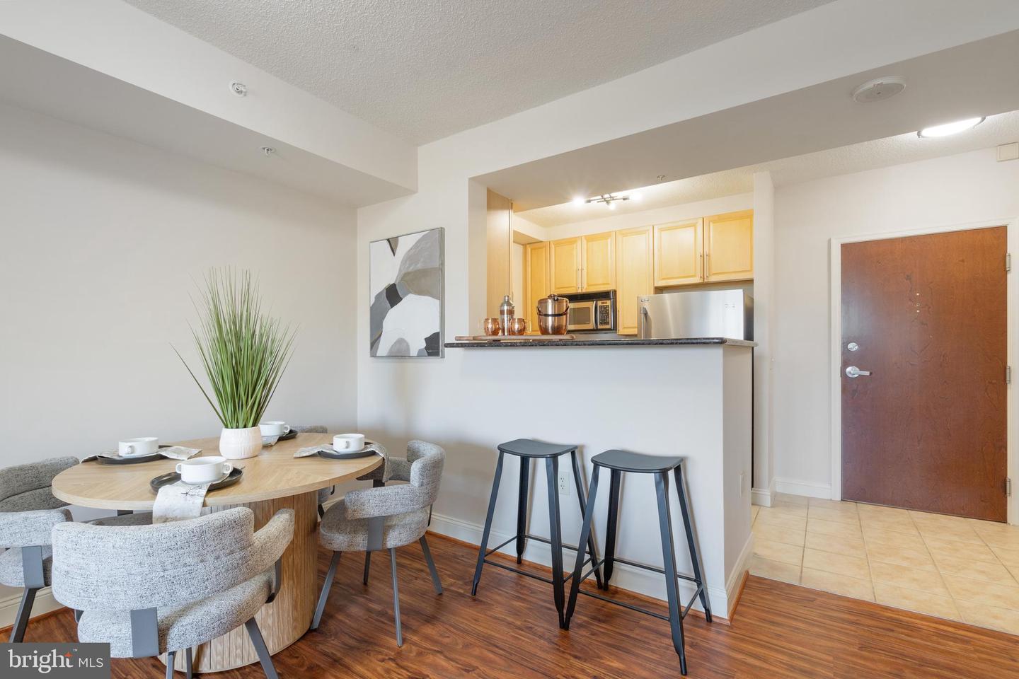 11760 SUNRISE VALLEY DR #209, RESTON, Virginia 20191, 1 Bedroom Bedrooms, ,1 BathroomBathrooms,Residential,For sale,11760 SUNRISE VALLEY DR #209,VAFX2265944 MLS # VAFX2265944