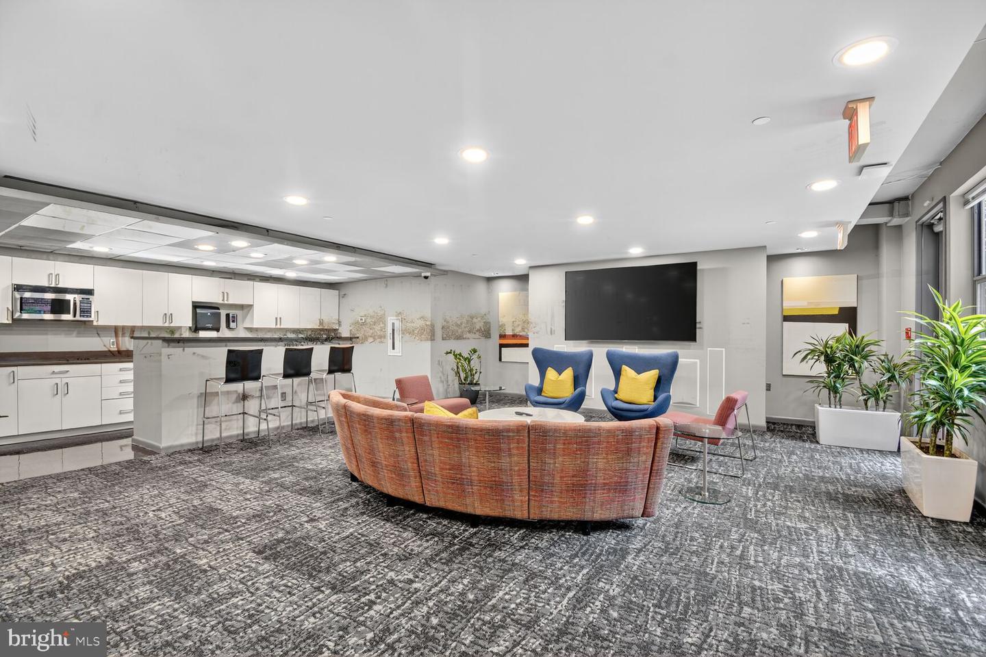 1300 N ST NW #214, WASHINGTON, District Of Columbia 20005, 1 Bedroom Bedrooms, ,1 BathroomBathrooms,Residential,For sale,1300 N ST NW #214,DCDC2221372 MLS # DCDC2221372