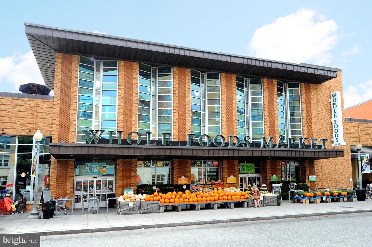 1300 N ST NW #214, WASHINGTON, District Of Columbia 20005, 1 Bedroom Bedrooms, ,1 BathroomBathrooms,Residential,For sale,1300 N ST NW #214,DCDC2221372 MLS # DCDC2221372