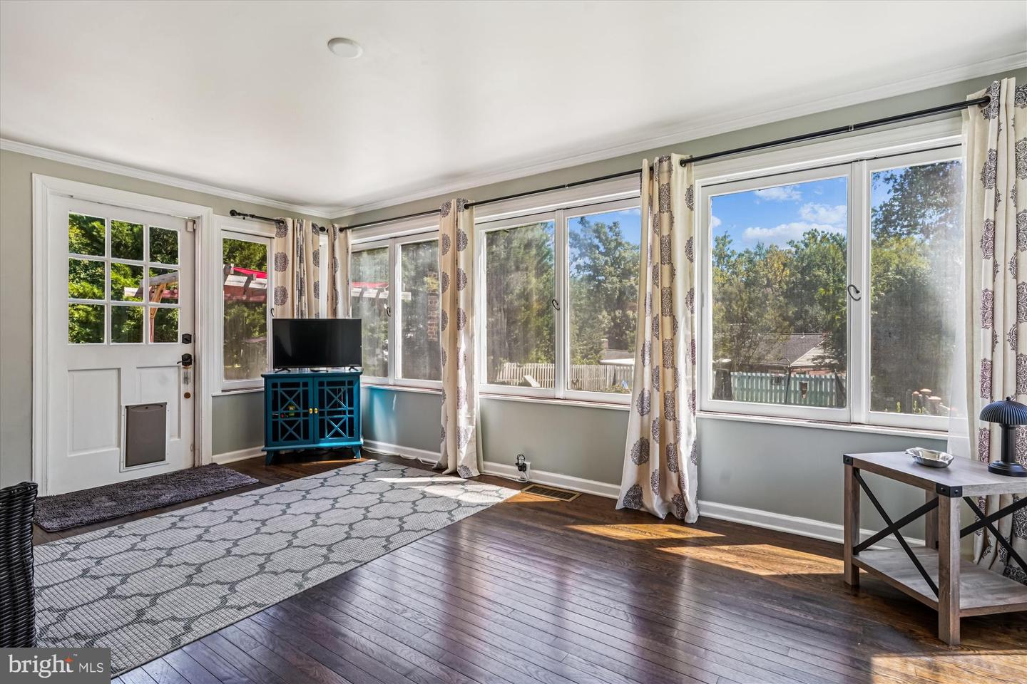 1506 HOLLINDALE DR, ALEXANDRIA, Virginia 22306, 3 Bedrooms Bedrooms, 5 Rooms Rooms,2 BathroomsBathrooms,Residential,For sale,1506 HOLLINDALE DR,VAFX2265952 MLS # VAFX2265952