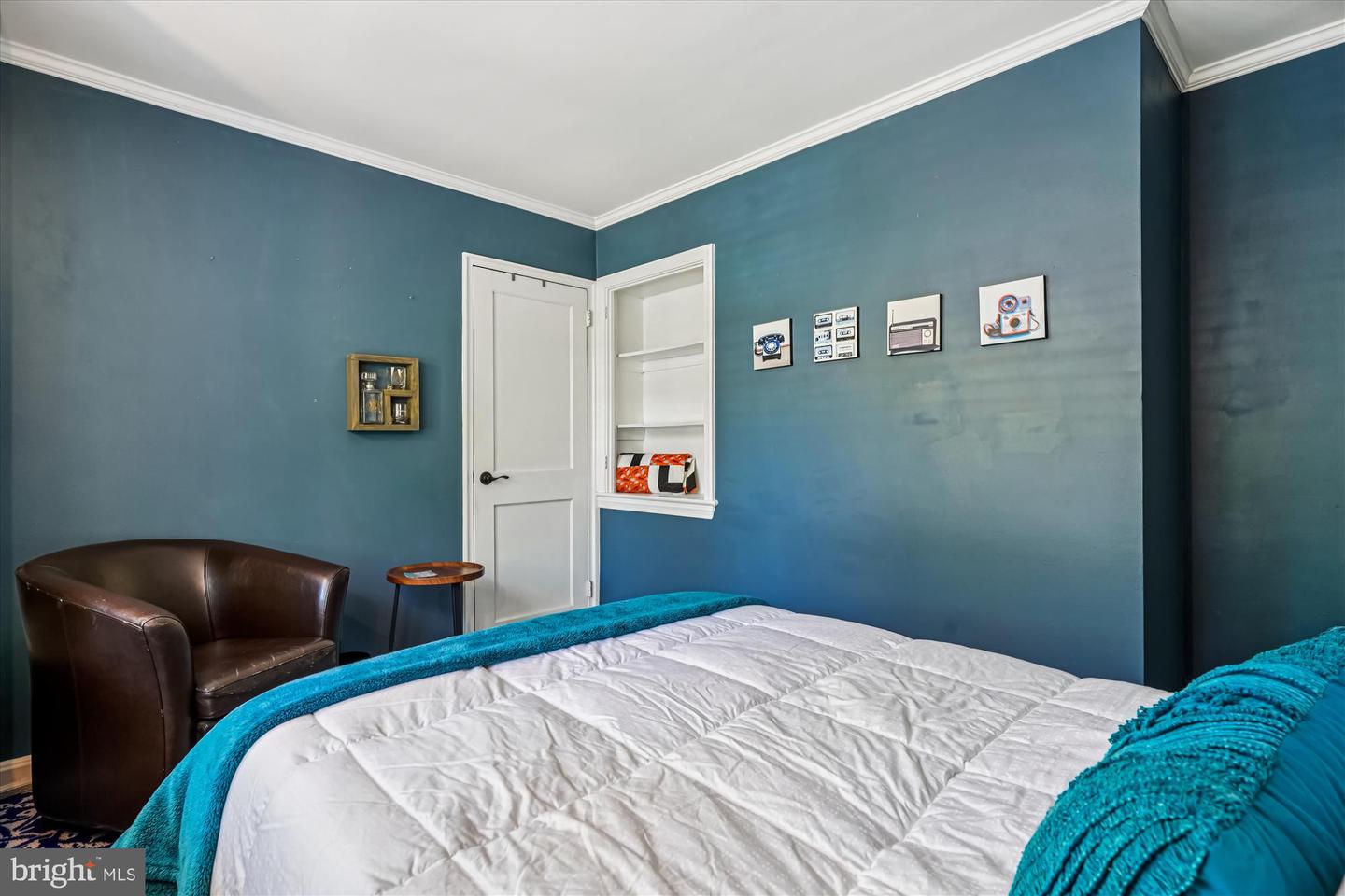 1506 HOLLINDALE DR, ALEXANDRIA, Virginia 22306, 3 Bedrooms Bedrooms, 5 Rooms Rooms,2 BathroomsBathrooms,Residential,For sale,1506 HOLLINDALE DR,VAFX2265952 MLS # VAFX2265952