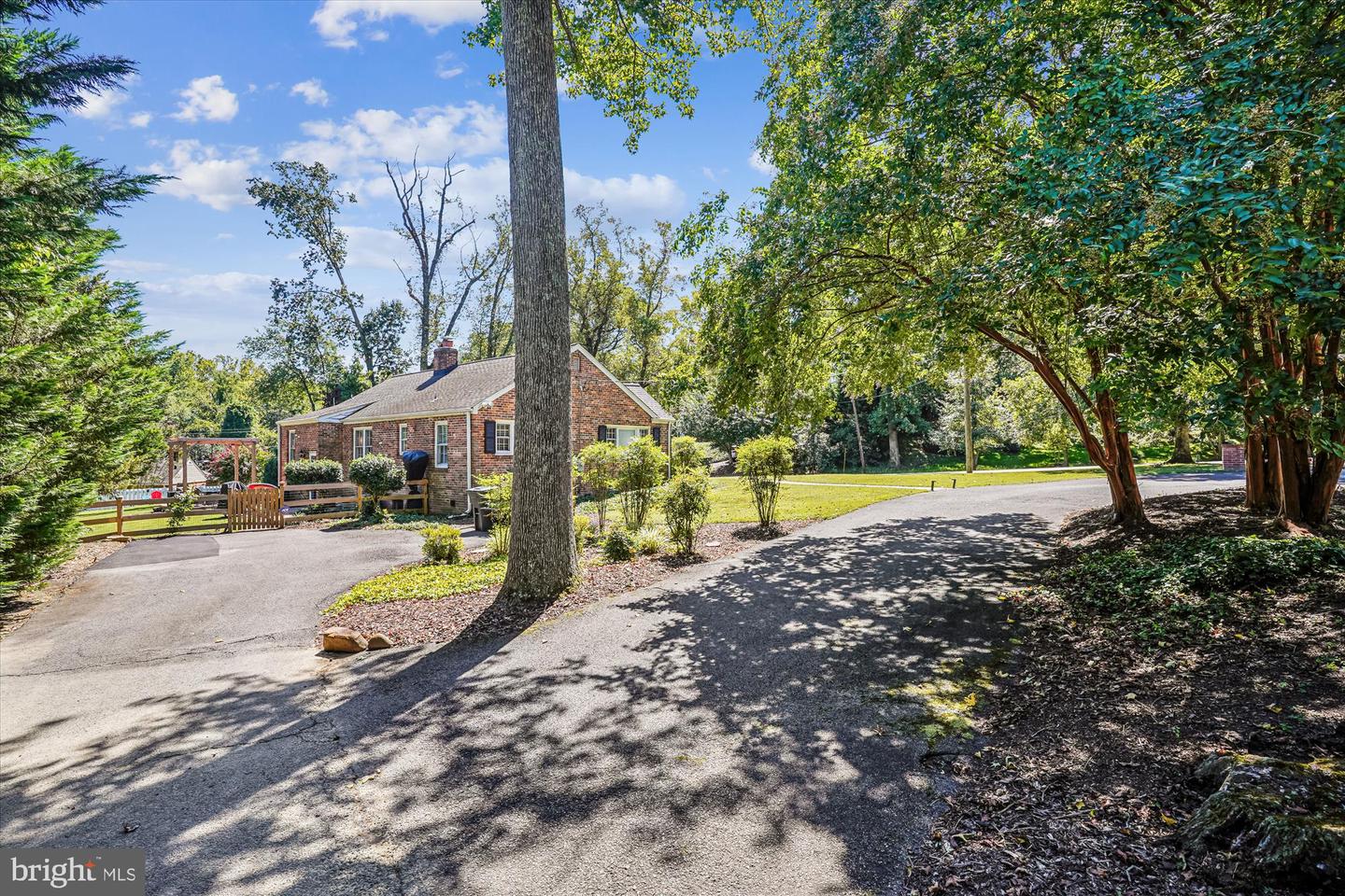 1506 HOLLINDALE DR, ALEXANDRIA, Virginia 22306, 3 Bedrooms Bedrooms, 5 Rooms Rooms,2 BathroomsBathrooms,Residential,For sale,1506 HOLLINDALE DR,VAFX2265952 MLS # VAFX2265952