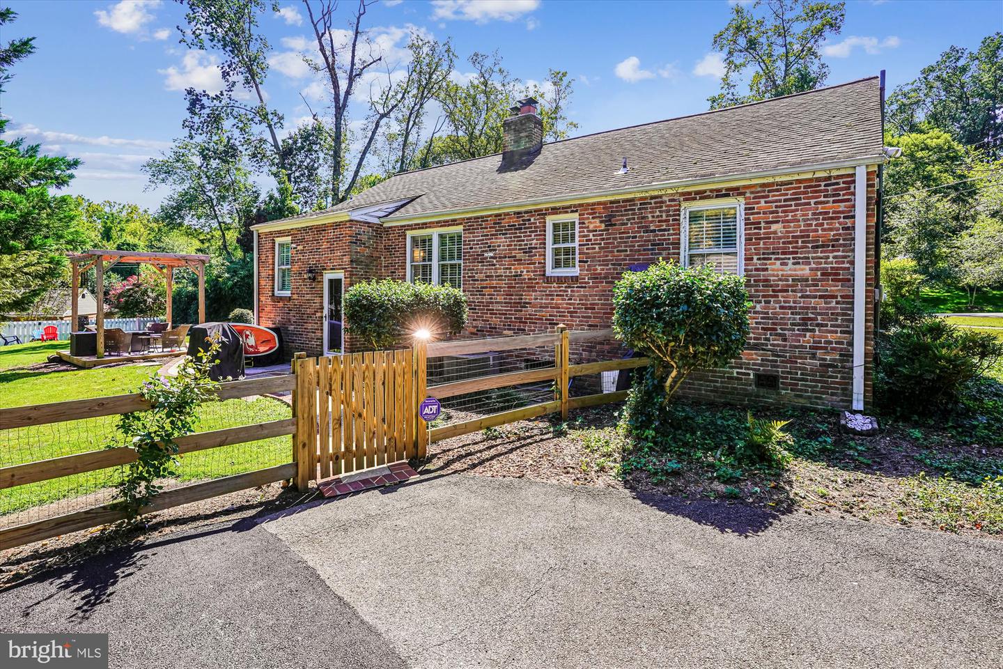 1506 HOLLINDALE DR, ALEXANDRIA, Virginia 22306, 3 Bedrooms Bedrooms, 5 Rooms Rooms,2 BathroomsBathrooms,Residential,For sale,1506 HOLLINDALE DR,VAFX2265952 MLS # VAFX2265952