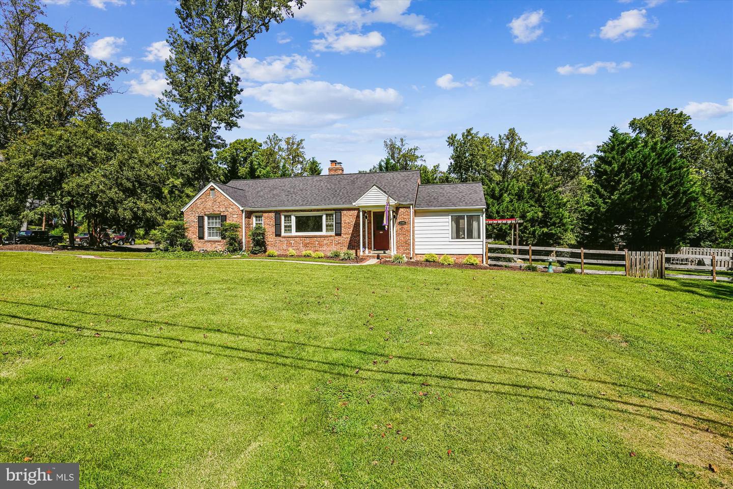 1506 HOLLINDALE DR, ALEXANDRIA, Virginia 22306, 3 Bedrooms Bedrooms, 5 Rooms Rooms,2 BathroomsBathrooms,Residential,For sale,1506 HOLLINDALE DR,VAFX2265952 MLS # VAFX2265952
