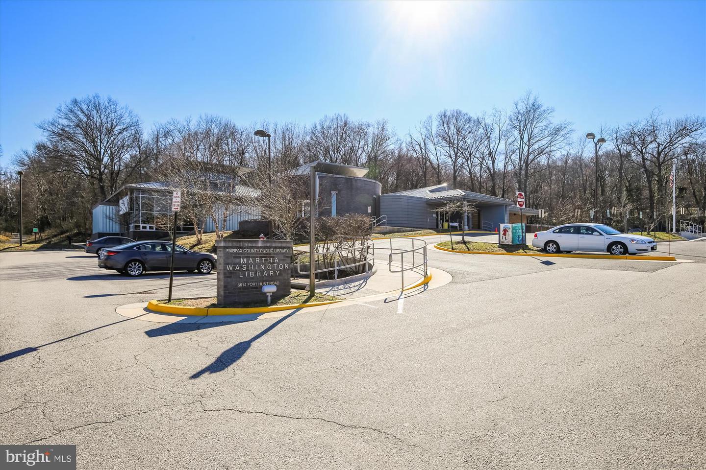 1506 HOLLINDALE DR, ALEXANDRIA, Virginia 22306, 3 Bedrooms Bedrooms, 5 Rooms Rooms,2 BathroomsBathrooms,Residential,For sale,1506 HOLLINDALE DR,VAFX2265952 MLS # VAFX2265952