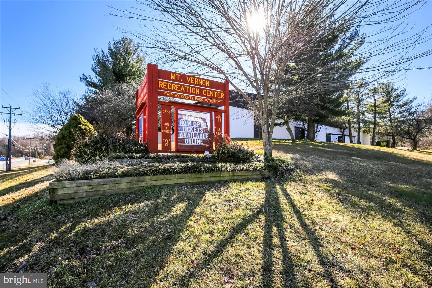 1506 HOLLINDALE DR, ALEXANDRIA, Virginia 22306, 3 Bedrooms Bedrooms, 5 Rooms Rooms,2 BathroomsBathrooms,Residential,For sale,1506 HOLLINDALE DR,VAFX2265952 MLS # VAFX2265952