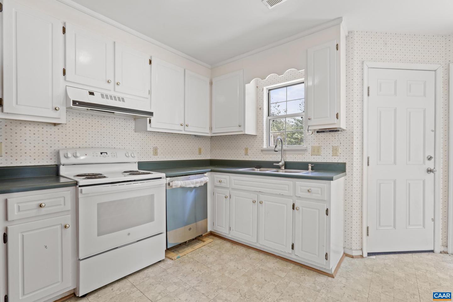 2328 AUSTIN DR, CHARLOTTESVILLE, Virginia 22911, 3 Bedrooms Bedrooms, ,2 BathroomsBathrooms,Residential,For sale,2328 AUSTIN DR,668798 MLS # 668798