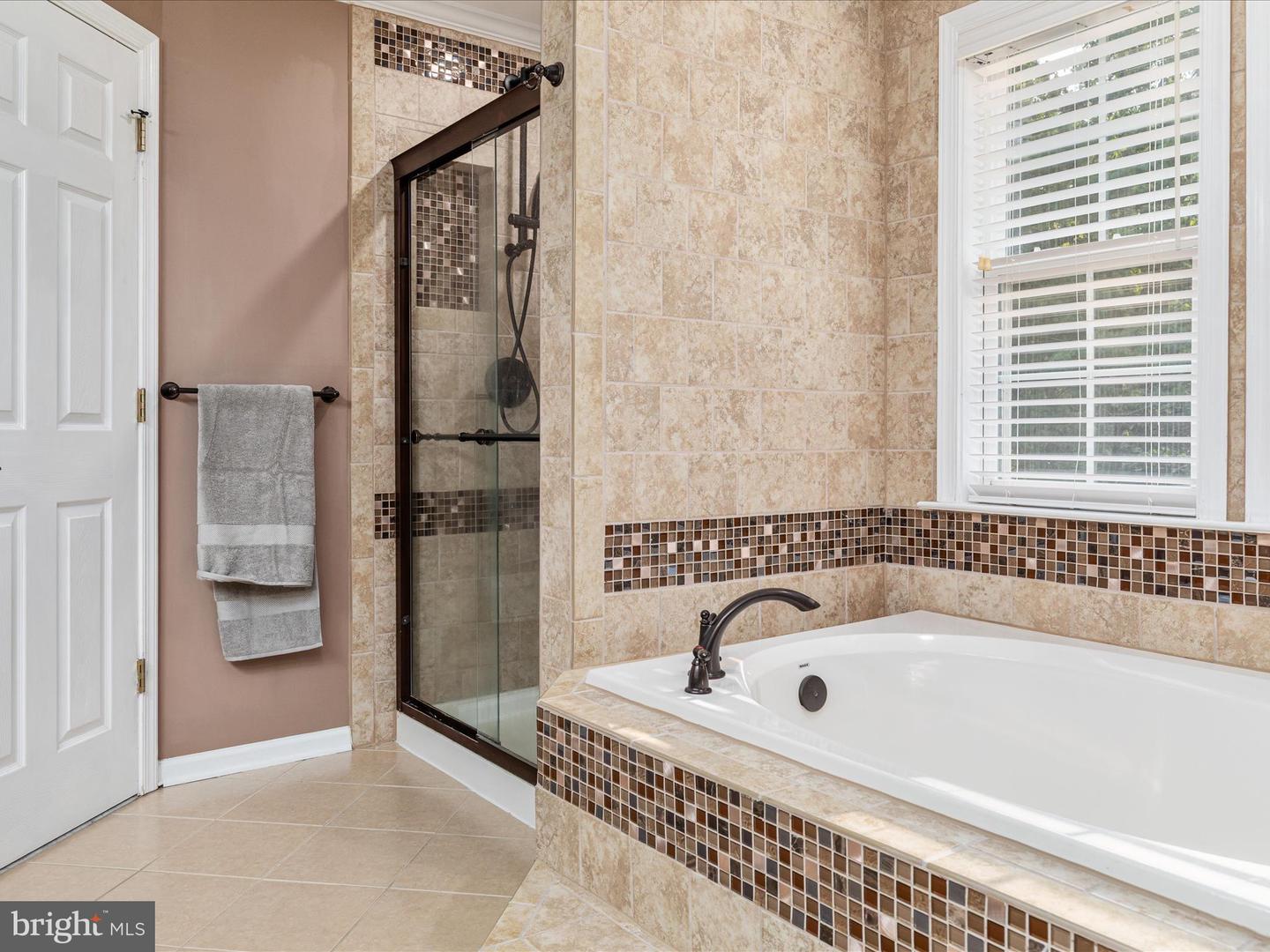 2411 HUNTING RIDGE RD, WINCHESTER, Virginia 22603, 4 Bedrooms Bedrooms, ,3 BathroomsBathrooms,Residential,For sale,2411 HUNTING RIDGE RD,VAFV2036716 MLS # VAFV2036716
