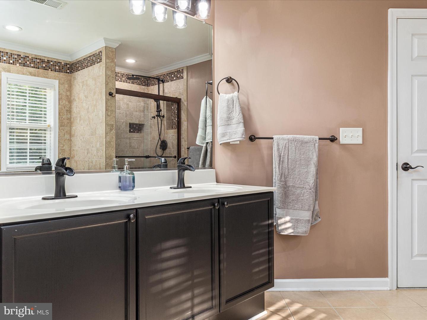2411 HUNTING RIDGE RD, WINCHESTER, Virginia 22603, 4 Bedrooms Bedrooms, ,3 BathroomsBathrooms,Residential,For sale,2411 HUNTING RIDGE RD,VAFV2036716 MLS # VAFV2036716