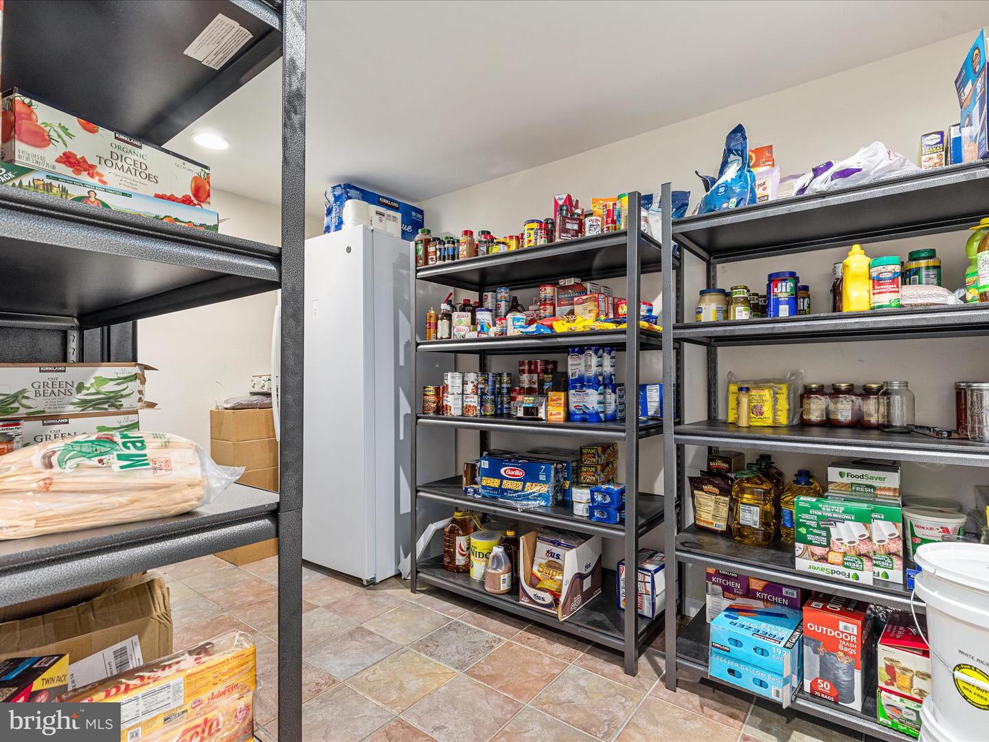 2411 HUNTING RIDGE RD, WINCHESTER, Virginia 22603, 4 Bedrooms Bedrooms, ,3 BathroomsBathrooms,Residential,For sale,2411 HUNTING RIDGE RD,VAFV2036716 MLS # VAFV2036716
