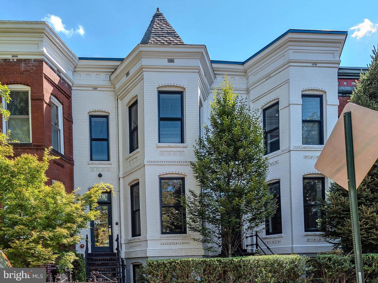 418 7TH ST SE #302, WASHINGTON, District Of Columbia 20003, 1 Bedroom Bedrooms, ,1 BathroomBathrooms,Residential,For sale,418 7TH ST SE #302,DCDC2221404 MLS # DCDC2221404